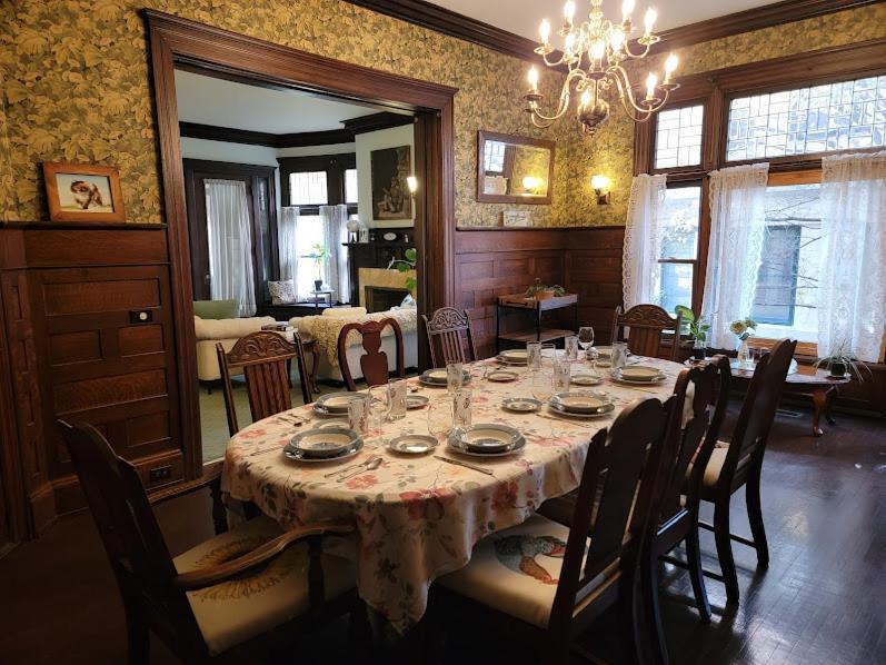The Kings Throne Inn And Guest House 托莱多 外观 照片