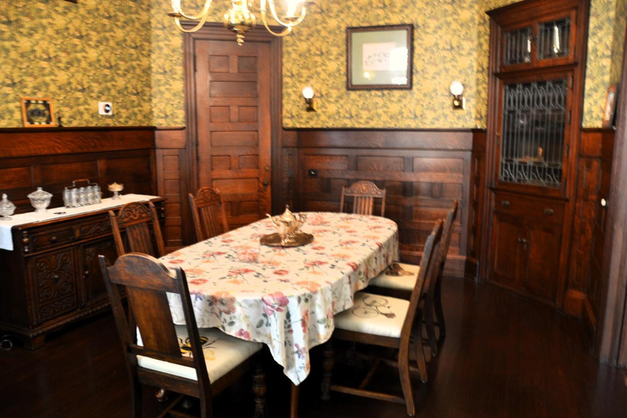 The Kings Throne Inn And Guest House 托莱多 外观 照片