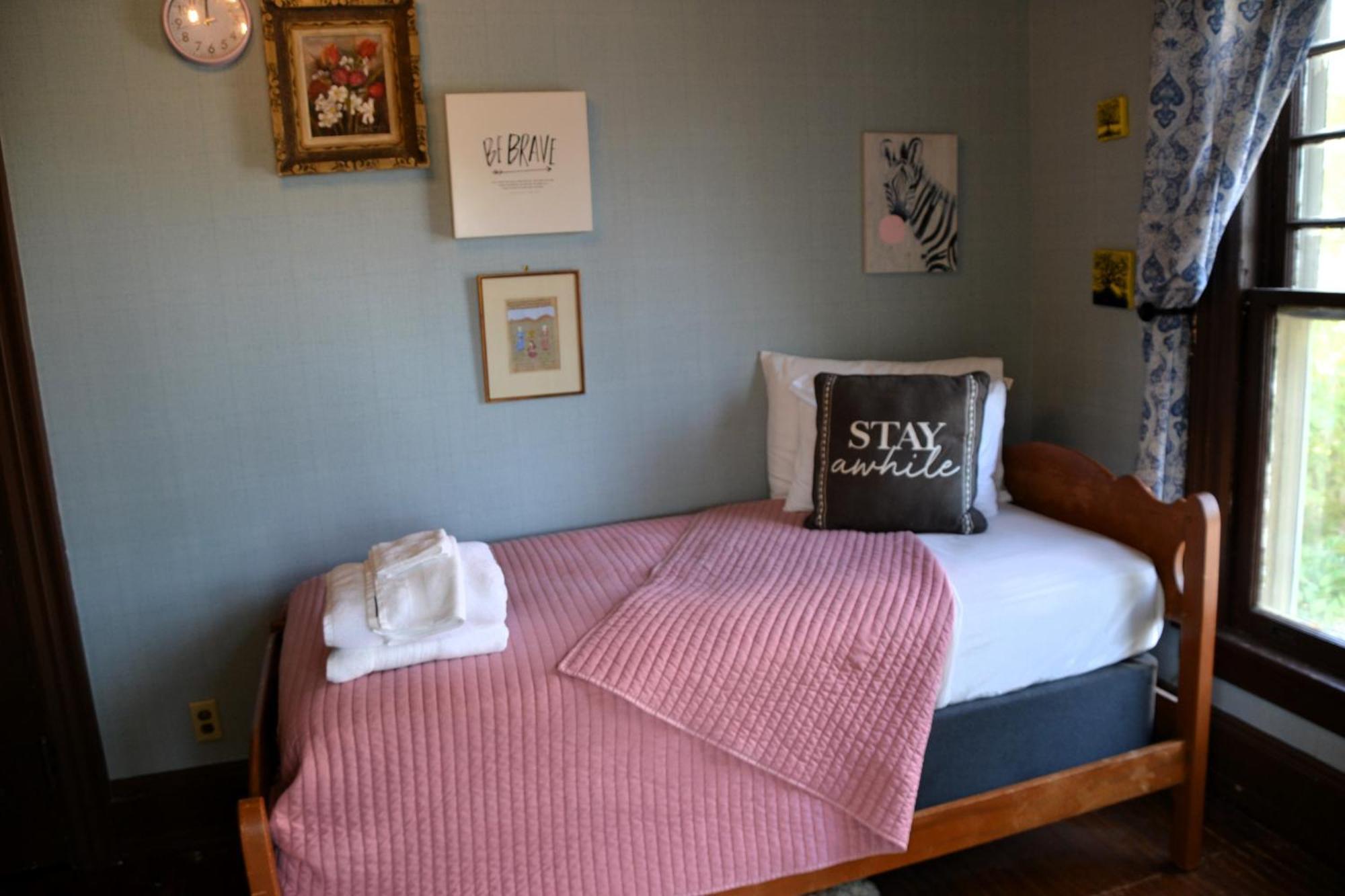 The Kings Throne Inn And Guest House 托莱多 外观 照片